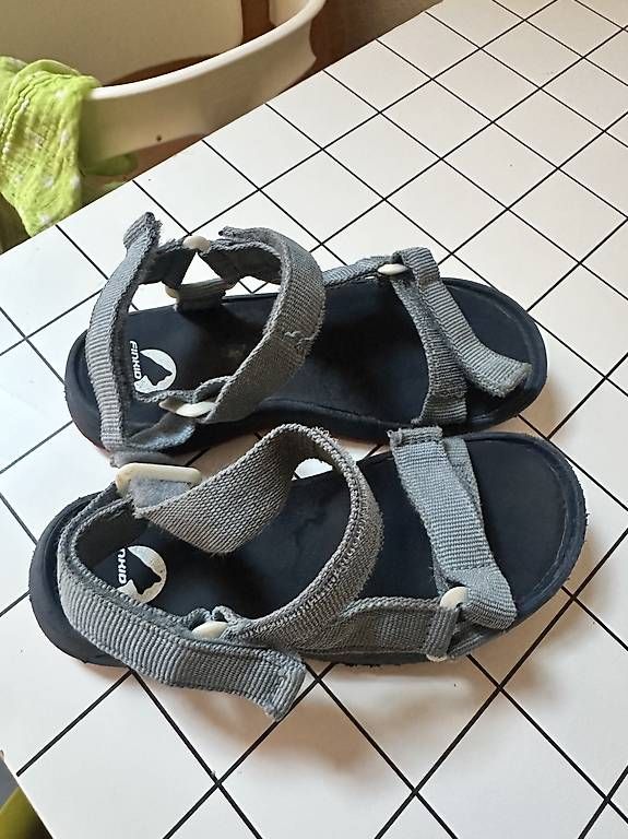 Scarpe per ragazzi: FinKid Sandalen Schuhe Trekkingsandalen – Usato da Bern venduto da Simonablu 1