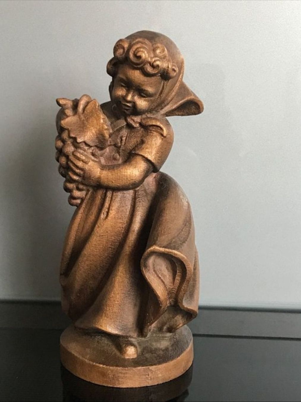 Statuette: KLEINE/FIGURE STATUETTE/FIGUR EVENTUEL HOLZ. – Usato da Buchs AG venduto da Cuescu