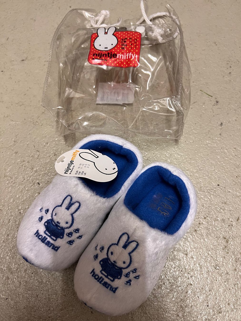 Scarpe per ragazzi: Delft Blue Miffy Clog Slippers – Nuovo e nell'imballaggio originale da Rotkreuz venduto da hoi_s9xf