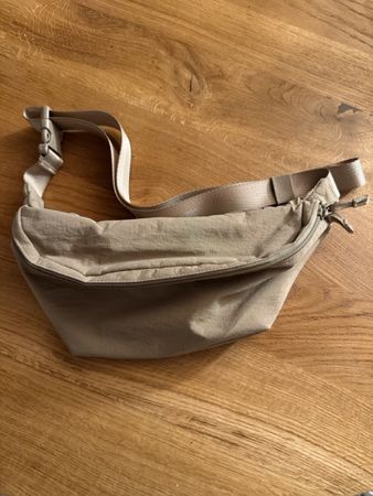 Beuteltasche klein Uniqlo beige