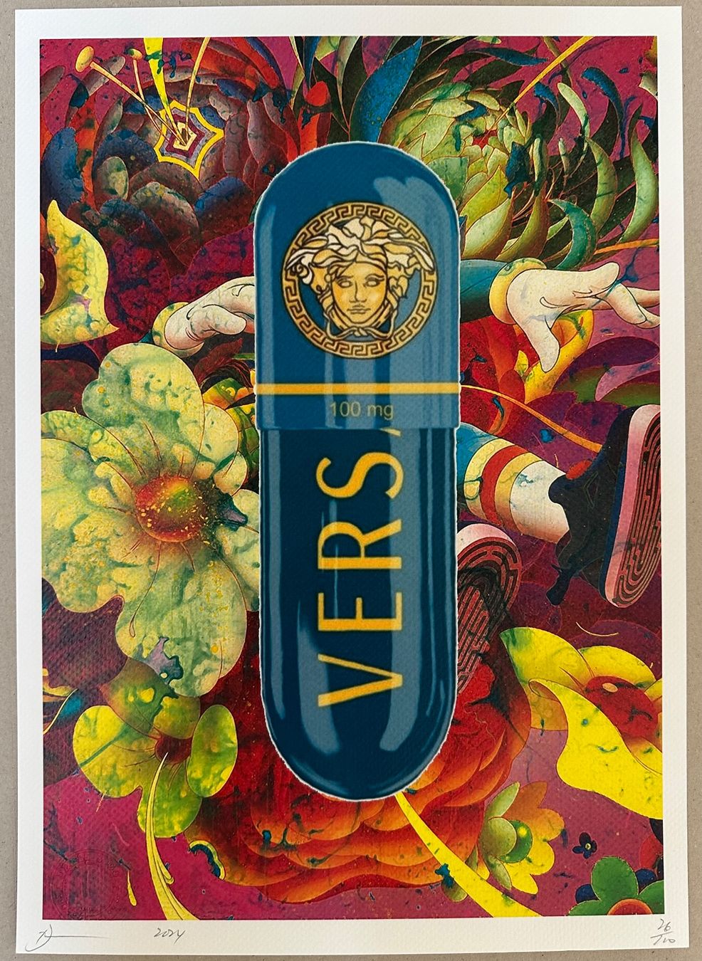 Poster & Bilder: Death: Versace Pill, signiert 26/100 – Neu (gemäss Beschreibung) aus Meilen von Smgdesign
