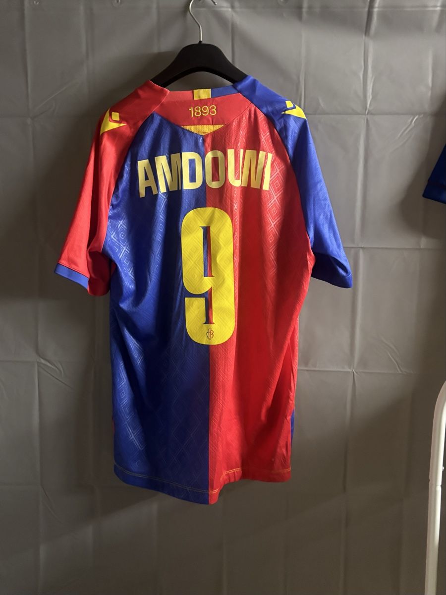 Canottiere & Pantaloni: Fc Basel Trikot Zeki Amdouni#9 – Usato da Basel venduto da kleinerprinz 1