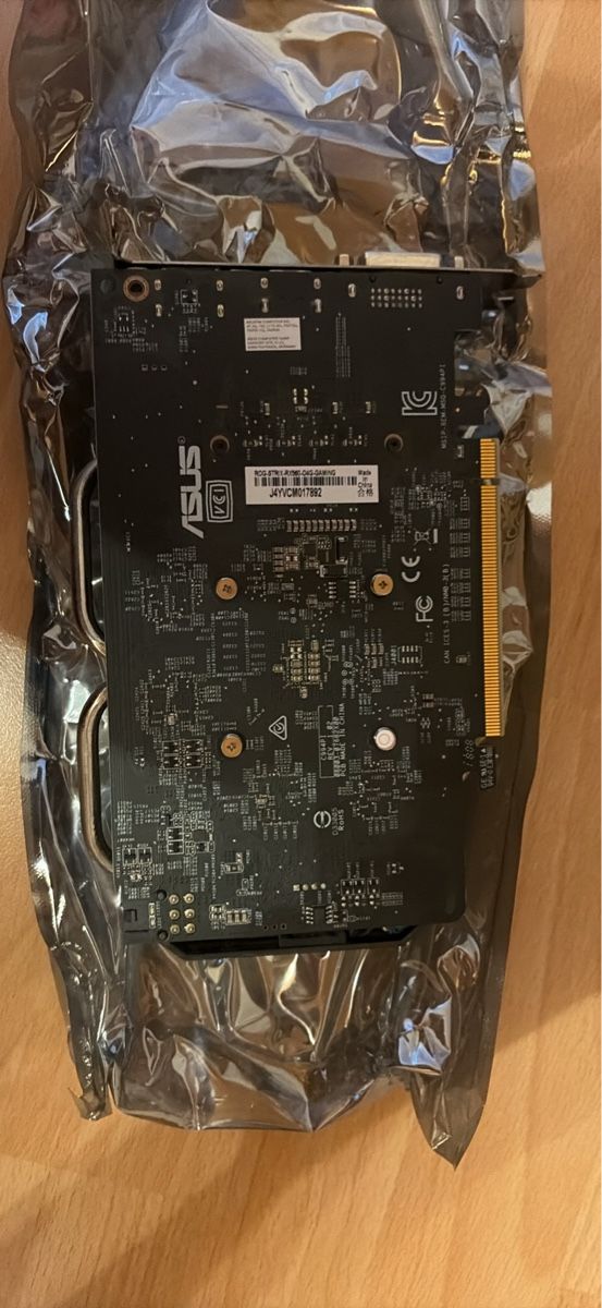 Asus Cartes graphiques: ASUS ROG Strix Radeon RX 560 O4G Gaming – D'occasion à Ponthaux par mab_y75k 3