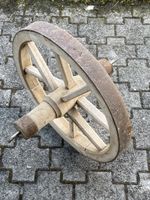 Antikes Holzspeichenrad