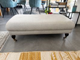 Grand pouf / repose-pieds en tissu 120 x 65 cm