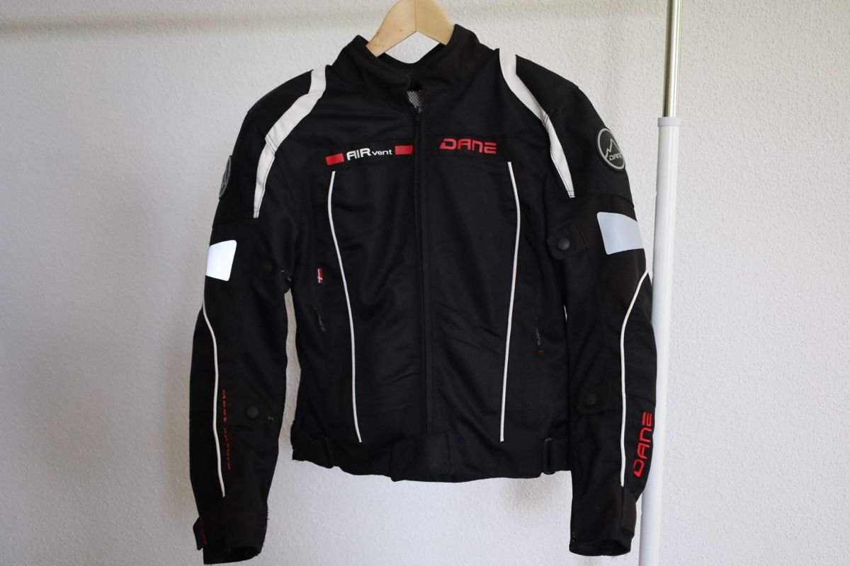 Giacche: Dane Sommerjacket FANO 2 Lady Black/white Gr. 36 – Usato da Wallisellen venduto da Claudi086
