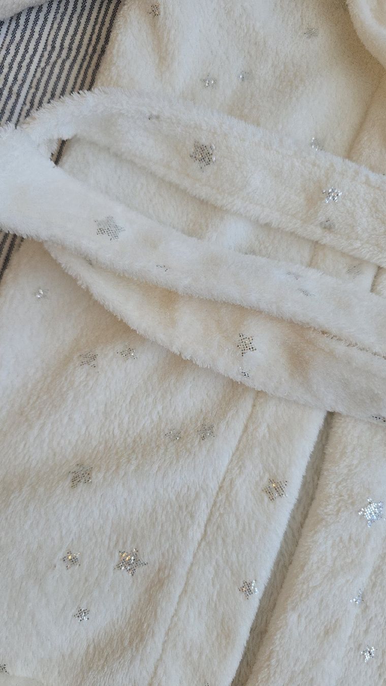 H&M Accappatoi: Kinderbademantel Grösse 98/104 – Usato da Buchberg venduto da MaddieF 1