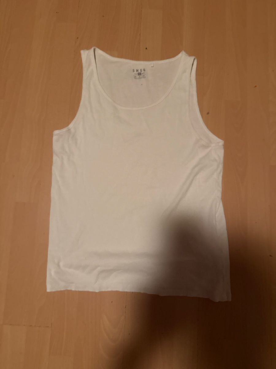 T-shirt: 3 Tank Tops  – Usato da Widnau venduto da muh_j6km 1