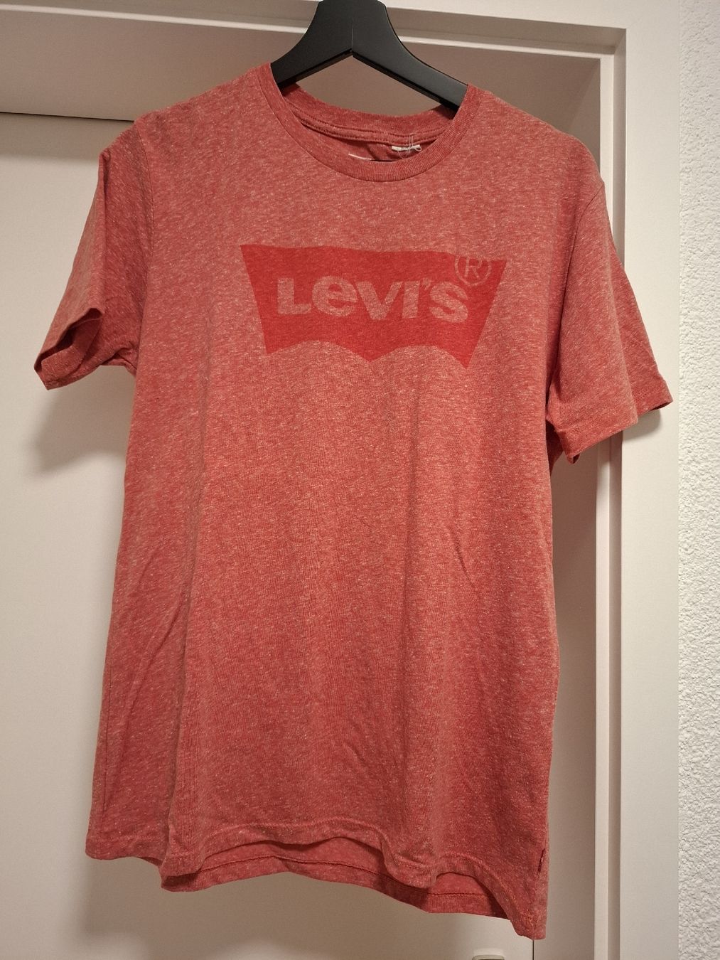 Levi's T-Shirts: Levi's T-Shirt Grösse M – Gebraucht aus Lütisburg von amerika123