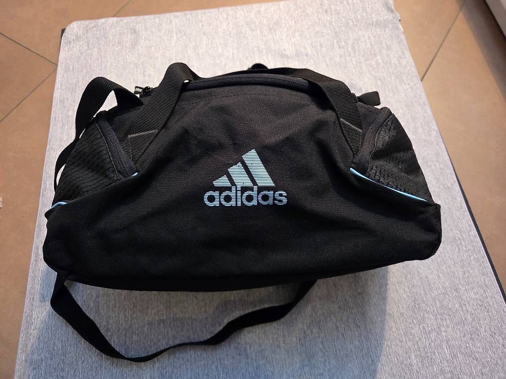 Adidas Borse da donna: Sac de sport ADIDAS – Usato da Petit-Lancy venduto da ZazouB 1