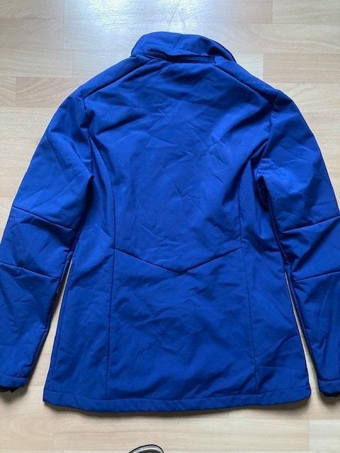 Vestes: Schöne Softshelljacke Damen, CMP, wie neu – D'occasion à Cham par I7I7 3