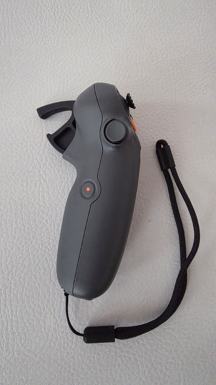 DJI Telecomandi: DJI Avata 2 Motion Controller - New – Nuovo (secondo la descrizione) da Wohlen AG venduto da tra_5z7d 1