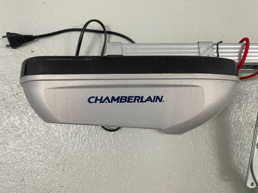 Autre matériel électrique: Chamberlain ML510EV Garagentorantrieb /ToröffnerKomplettset – D'occasion à Stachen par S.Froehlich 2