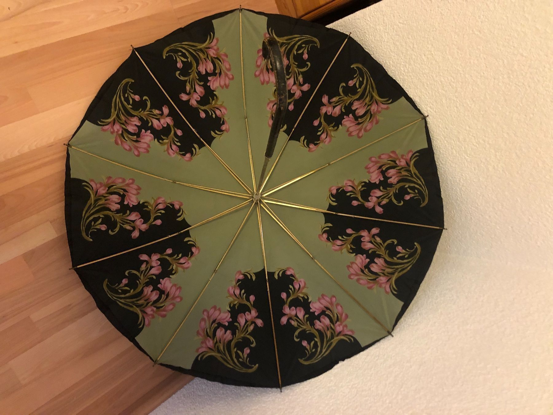 Ombrelli: Regenschirm – Usato da Schlieren venduto da Flower5 4