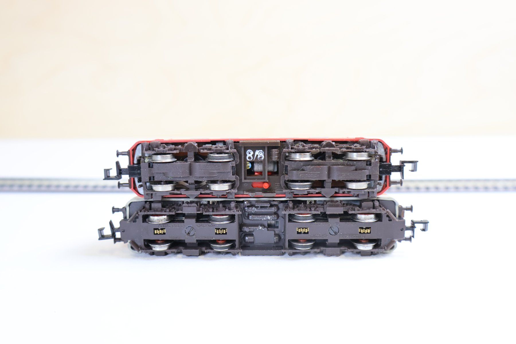 Fleischmann Modellini di ferrovie: Fleischmann 2 x E-Loks BR 141/111 - Spur N – Usato da Winterthur venduto da Monstera 9
