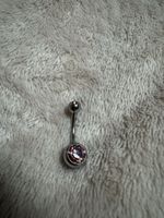 Bauchnabelpiercing mit zartrosa Stein – Sommer-Schmuck ✨