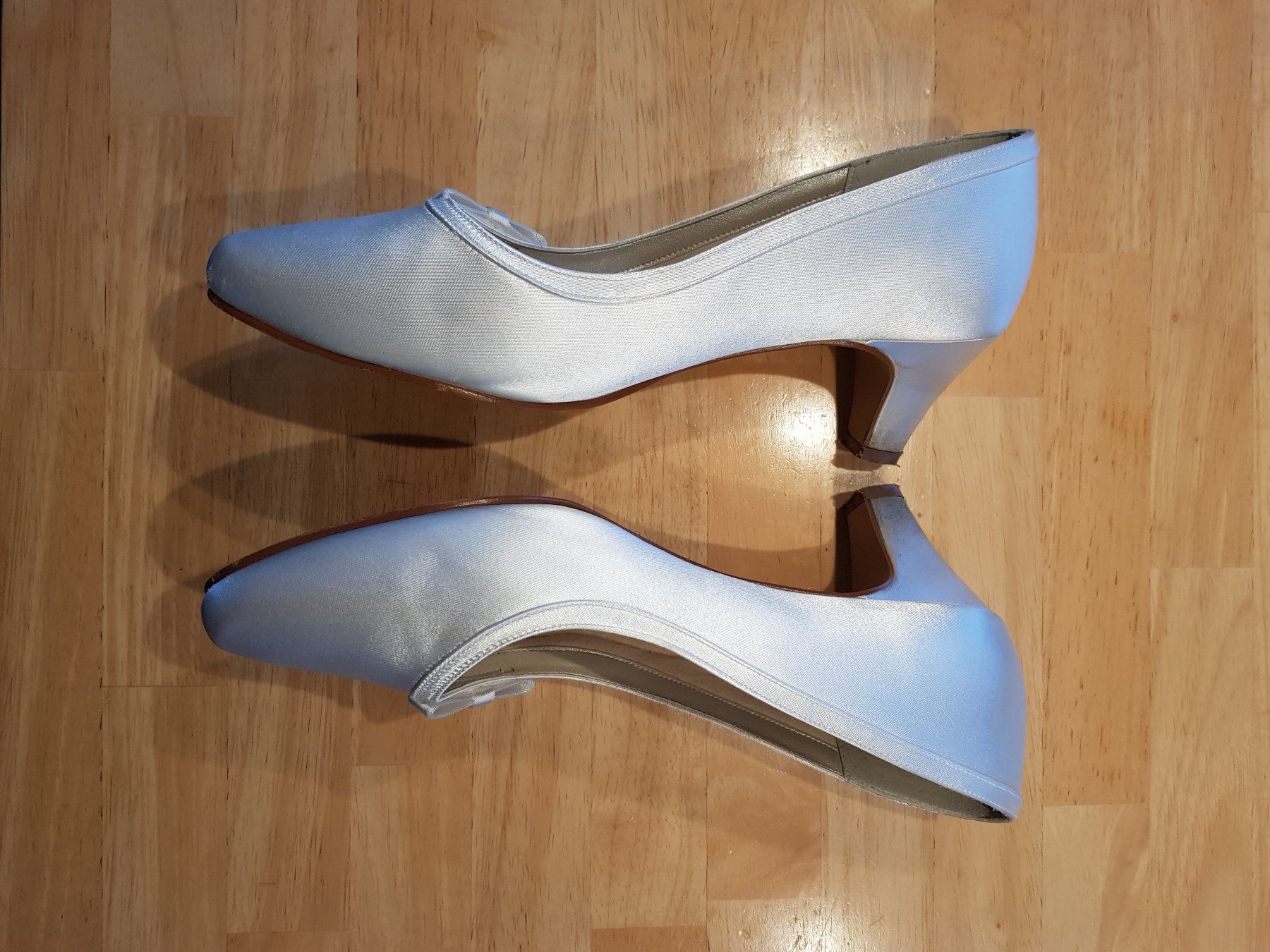 Rainbow Scarpe da donna: Hochzeitsschuhe Gr. 40.5/ 7.5 – Usato da Wil SG venduto da neonblau 3