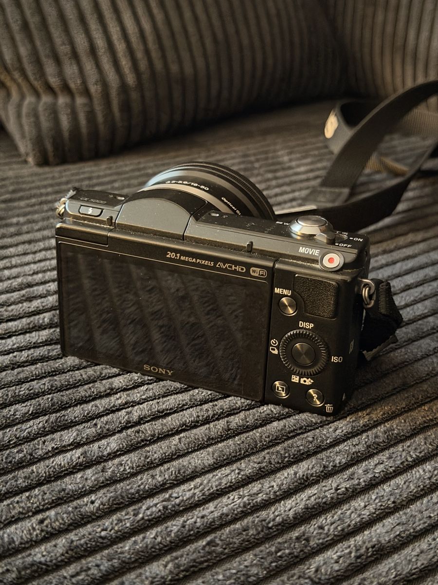 Sony Kamera: Sony Alpha 5000 – Gebraucht aus Thalwil von damn.edo 2