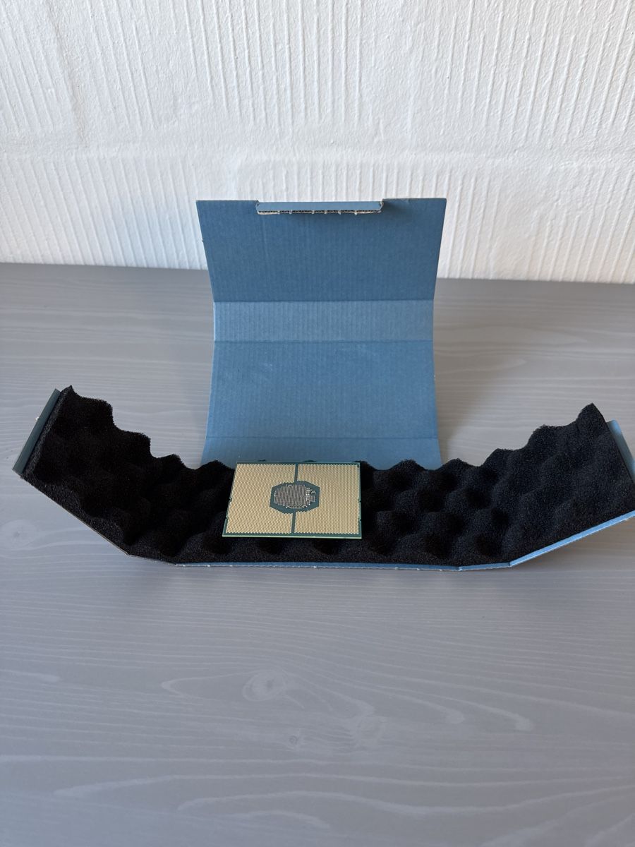 Intel Elektronikbauteile: INTEL Xeon Scalable 6254 3.1GHz Tray CPU ***NEU*** – Neu und originalverpackt aus Berneck von Koenner.J 2