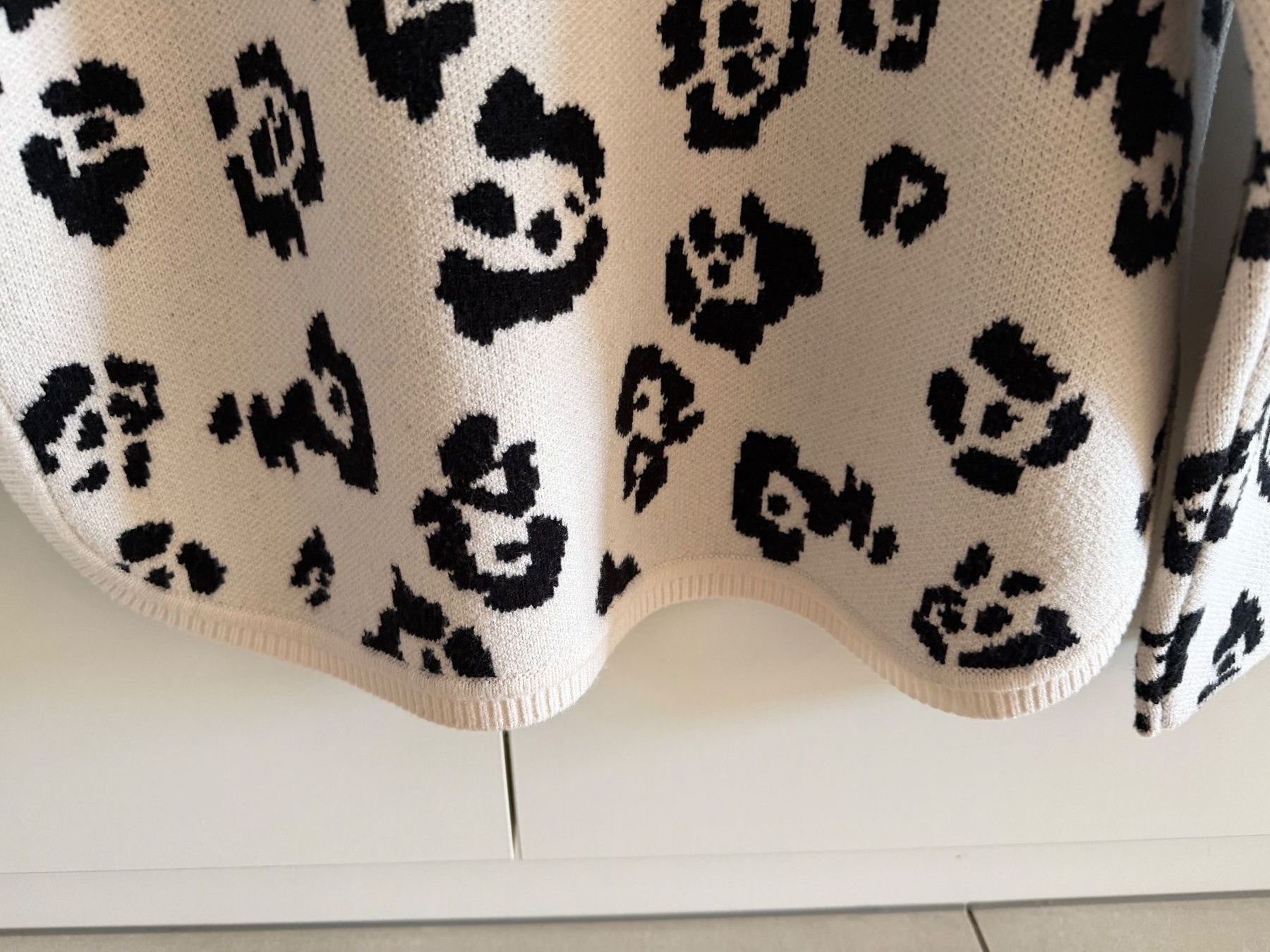 Maglioni & Felpe: Oui Leoprint Strickpullover offwhite/schwarz 36/neu – Nuovo (secondo la descrizione) da Berneck venduto da Ordnung2021 4