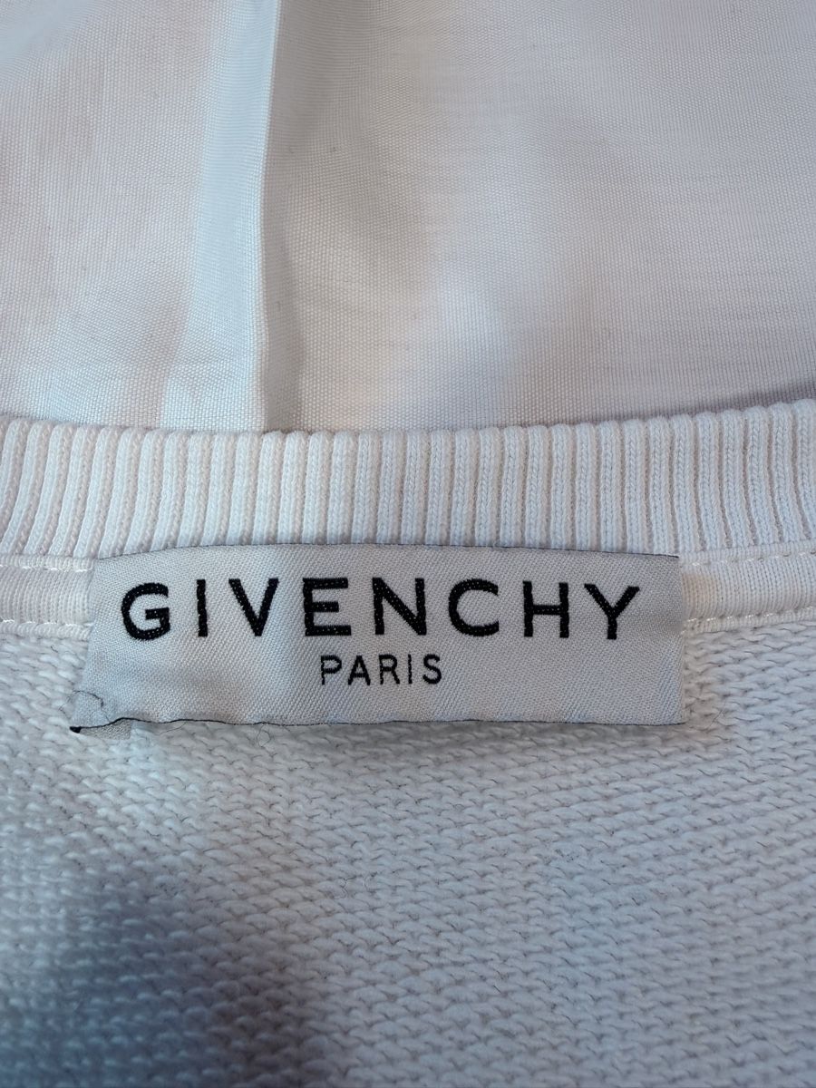 Givenchy Pulls & Sweat-shirts: Givenchy Pullover  – D'occasion à Pfäffikon ZH par Nataliia. 1