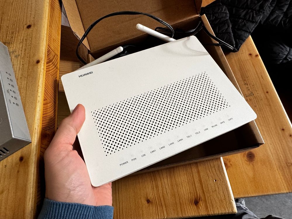 Zyxel Modem und Huawei Ethernet Switch, 2 Geräte, gebraucht (Gebraucht ...