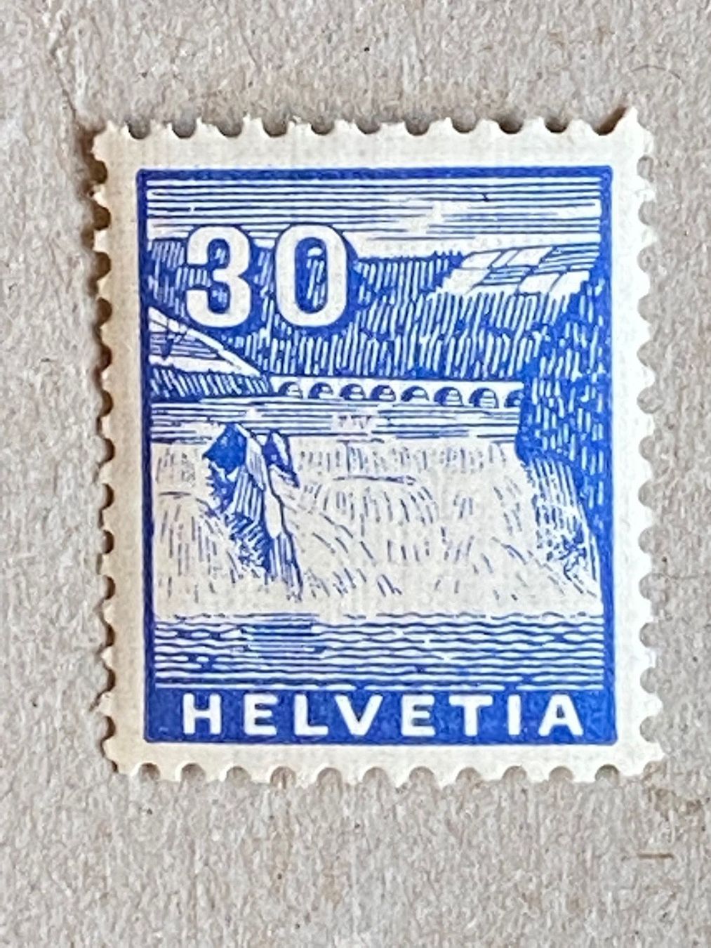 Tutti i francobolli: 200, kleiner Gummischaden gem Bild – Usato da Aarau venduto da hilde47