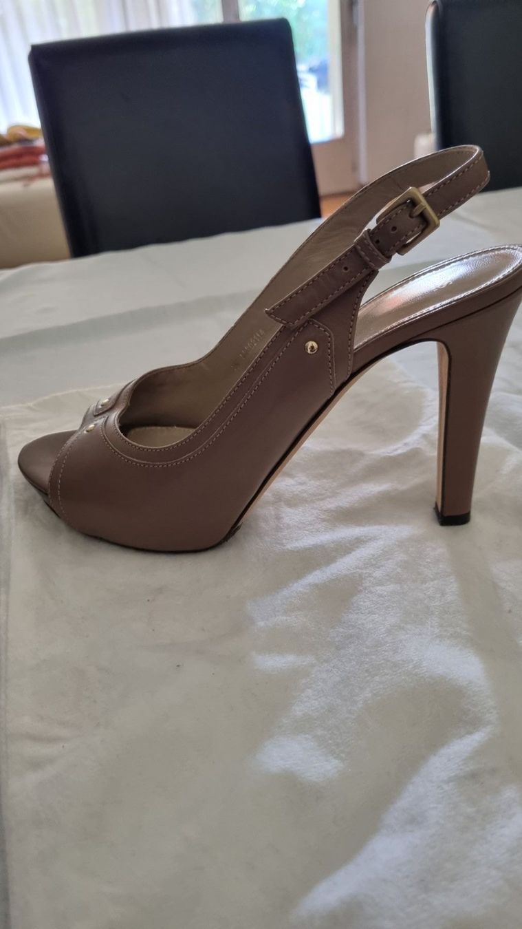 Hugo Boss Damenschuhe: Wunderschöne High Heel von Hugo Boss Gr. 39 – Gebraucht aus Schneisingen von backstore24 2