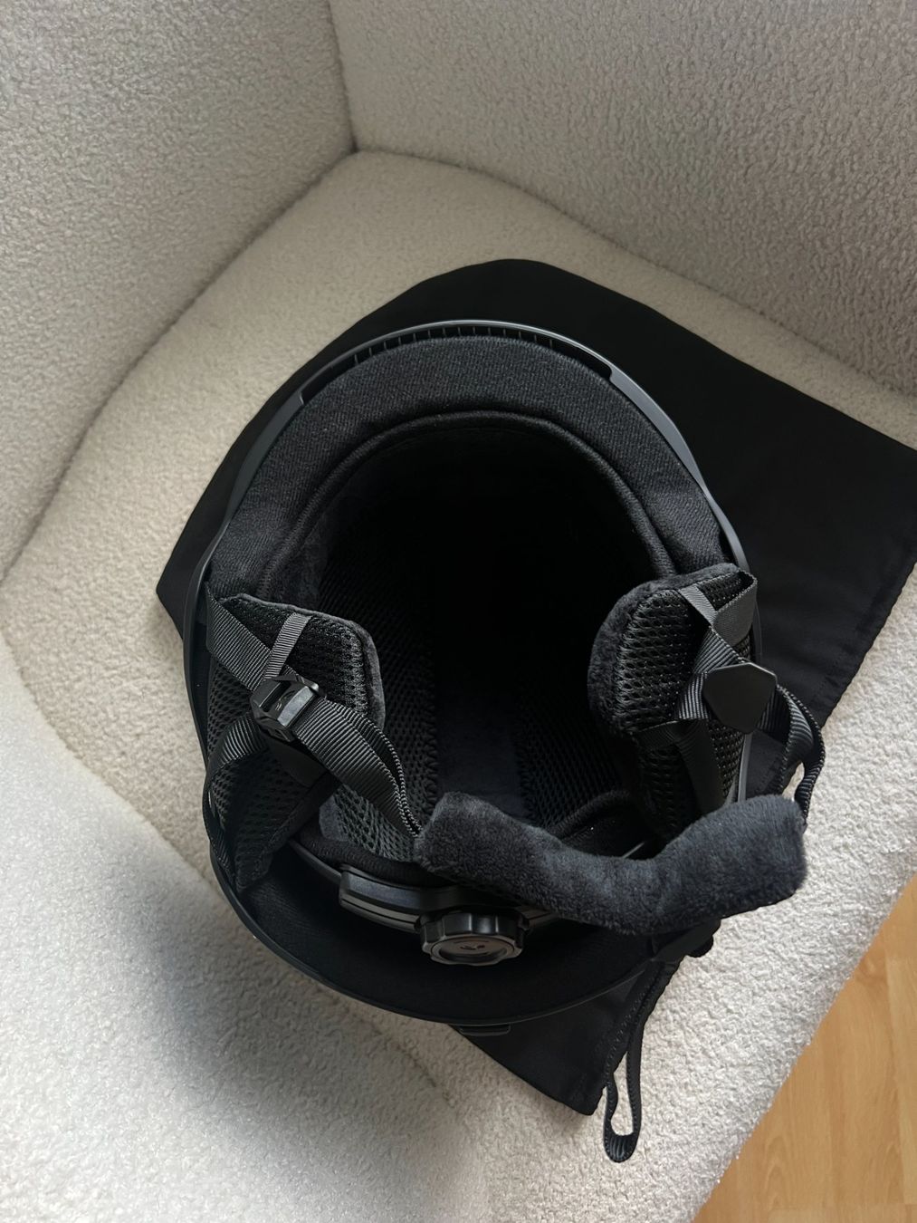 Caschi: Skihelm schwarz Grösse L/XL – Nuovo (secondo la descrizione) da Wald ZH venduto da sarasv 1