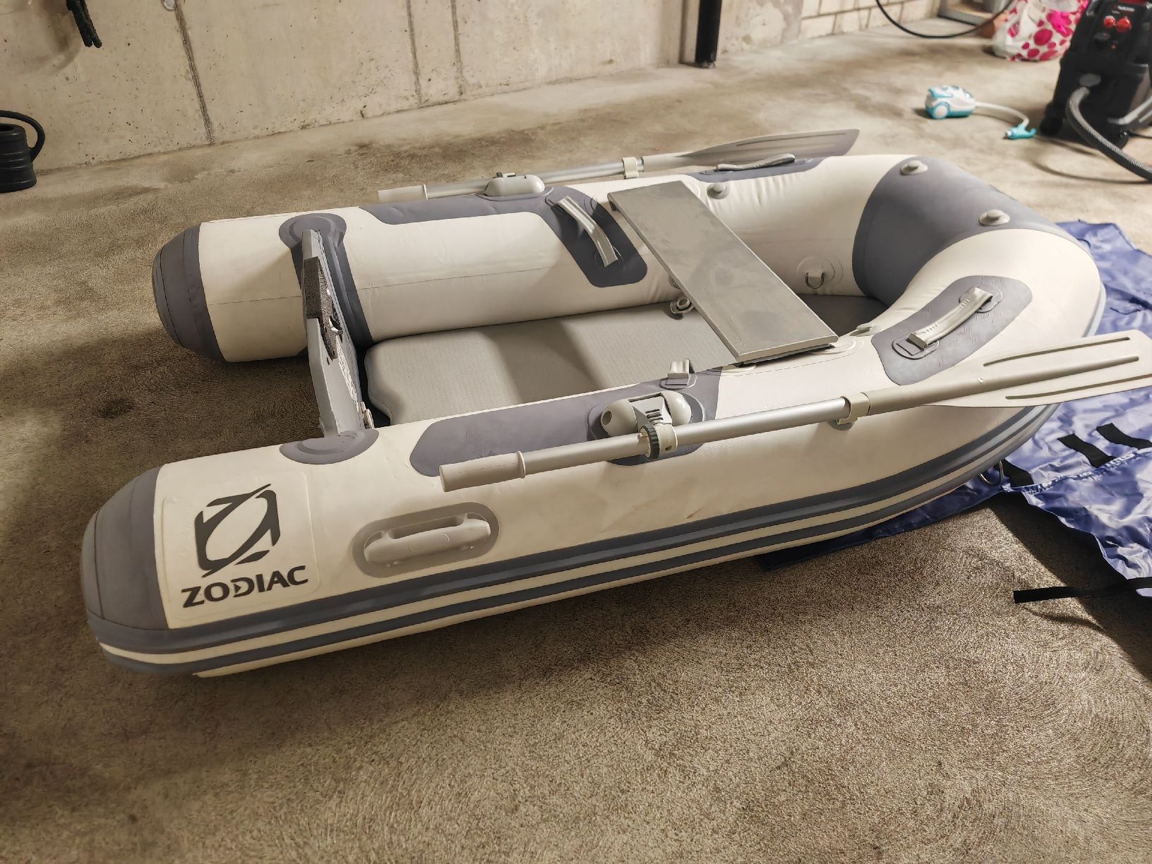 Zodiac Barche: Zodiac Cadet 200 Aero – Nuovo (secondo la descrizione) da Seon venduto da Fareast.
