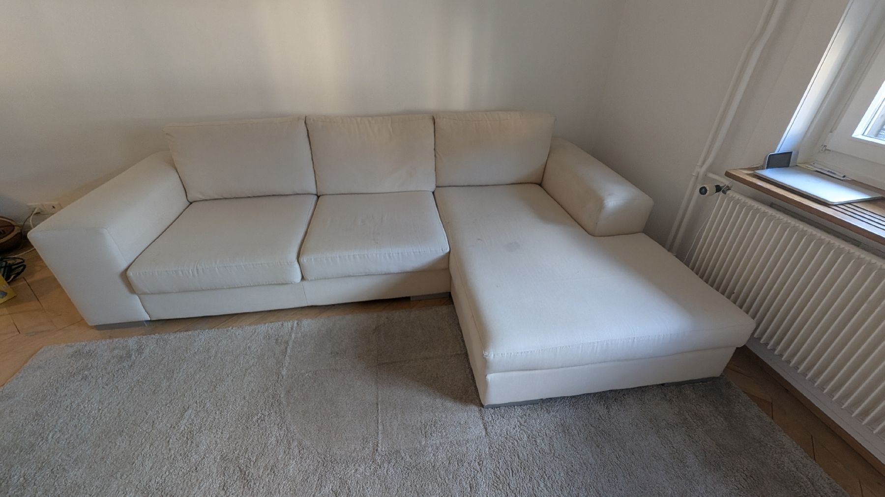 Divani: Ecksofa Beige gebraucht mit Flecken. – Usato da Zürich venduto da whoDATman