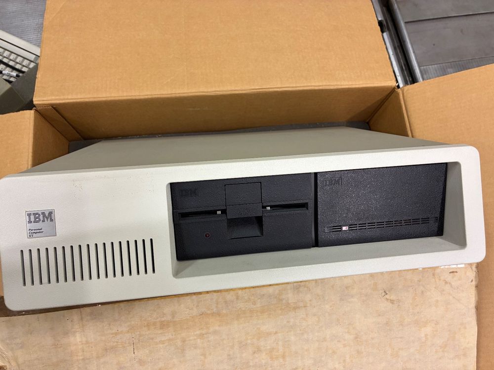 IBM PC XT, 1983 (Gebraucht) in Winterthur für CHF 550 – nur Abholung ...