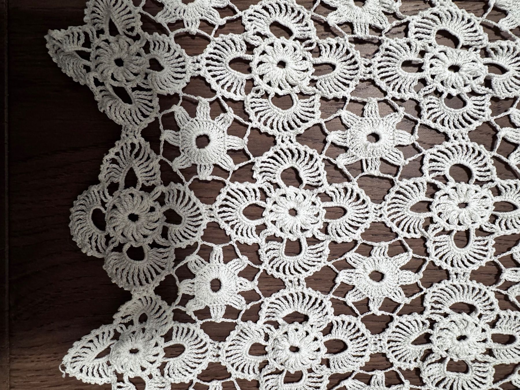 Tutte le decorazioni: Handgemachte Häkel-Tischläufer - Vintage! – Usato da Fehraltorf venduto da Naprodej 2