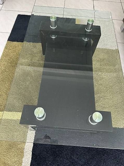 Tavoli: Clubtisch mit Teppich  – Usato da Wettswil venduto da car_2j6z 2