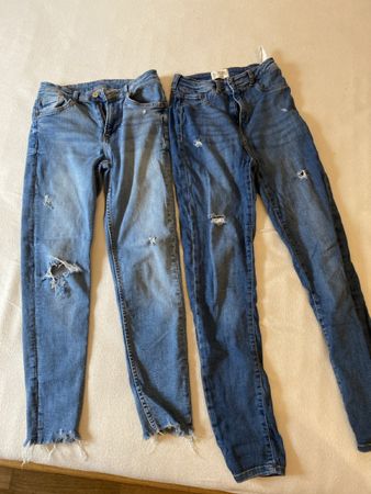 2 Löcher-Jeans blau Gr. 36