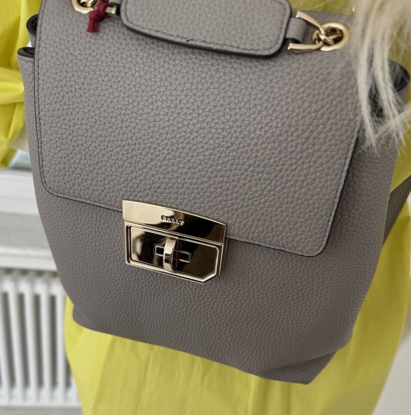 Bally Rucksäcke: Bally Eleganter Rucksack aus Leder.Taupe – Neu und originalverpackt aus Volketswil von praxis12 6