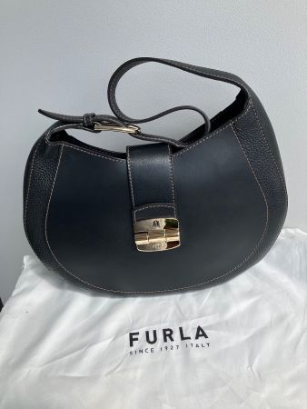Furla Hobo Bag CLUB 2, Ledertasche schwarz, top Zustand