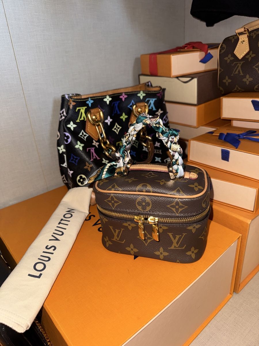 Louis Vuitton Taschen für Damen: Louis Vuitton nice nano y2022 microchip  – Gebraucht aus Widnau von Pukpan_99 1