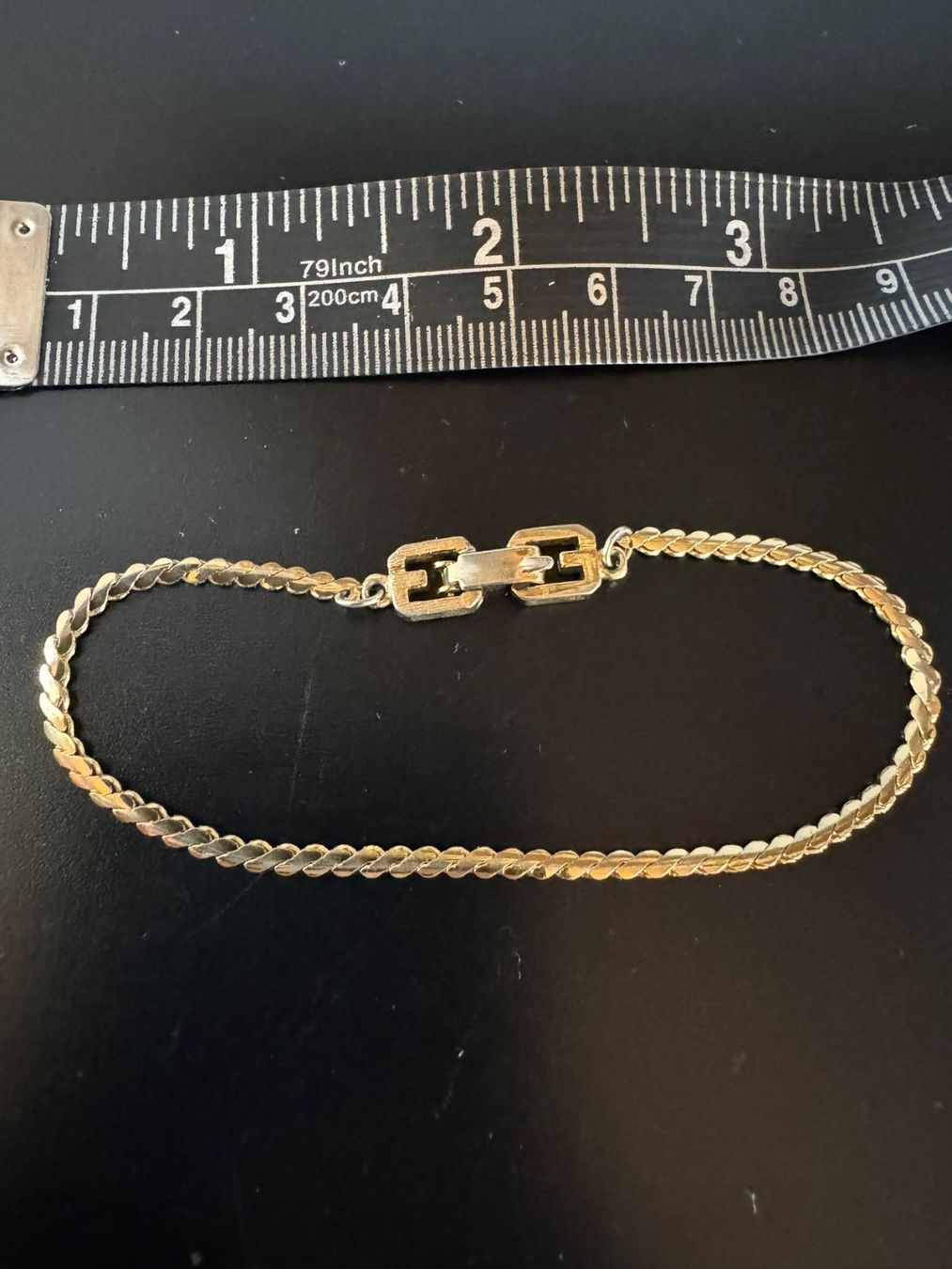 Givenchy Bracciali & Braccialetti: Givenchy Vintage Armband goldfarben 17 cm – Usato da Winterthur venduto da Dejv
