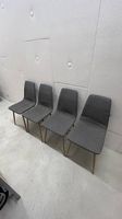 4 moderne Esszimmerstühle aus Stoff  Grau / Eiche