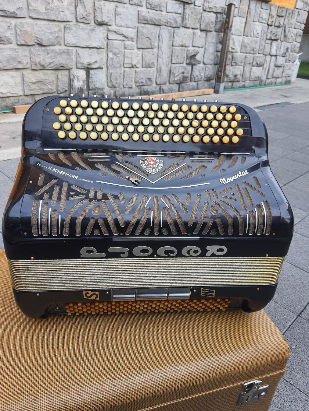 Record Musikinstrumente: accordéon CH RECORD 5 voix  – Gebraucht aus Pont-de-la-Morge von Mirabelle0 4