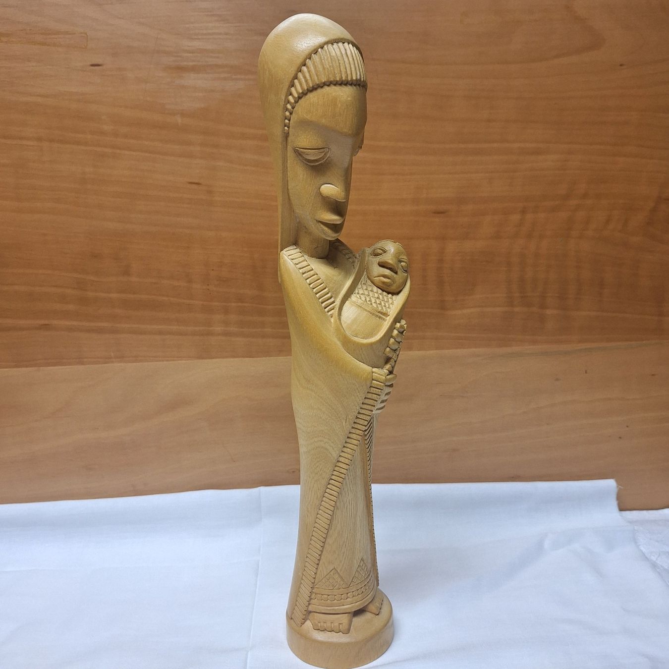 Alle Dekorationen: Hübsche handgeschnitzte Figur, Mutter und Kind, Holz – Gebraucht aus Winterthur von Goldpipau 6