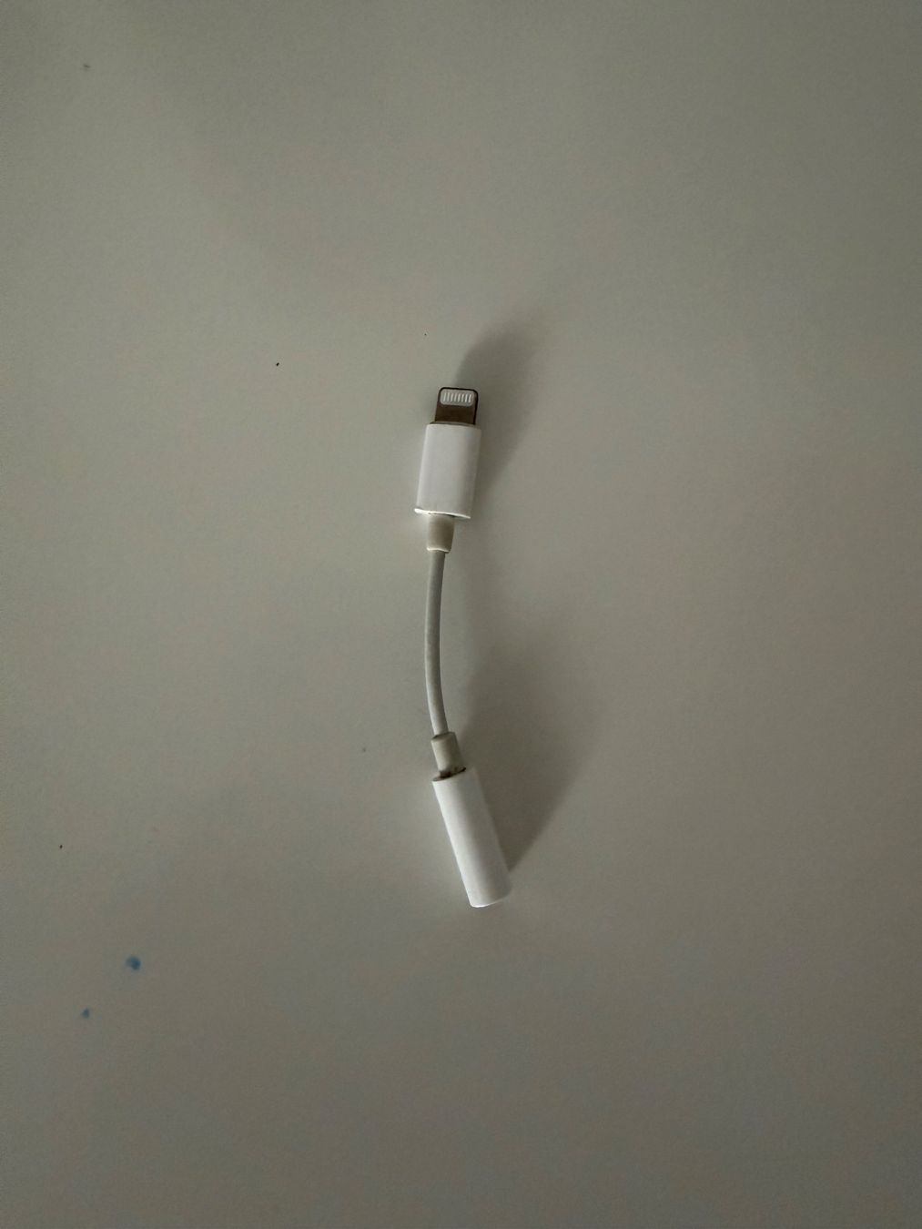 Apple Laufwerke & Adapter: Apple Lightning auf 3,5mm-Kopfhöreranschluss Adapter – Gebraucht aus Uetikon am See von m1384