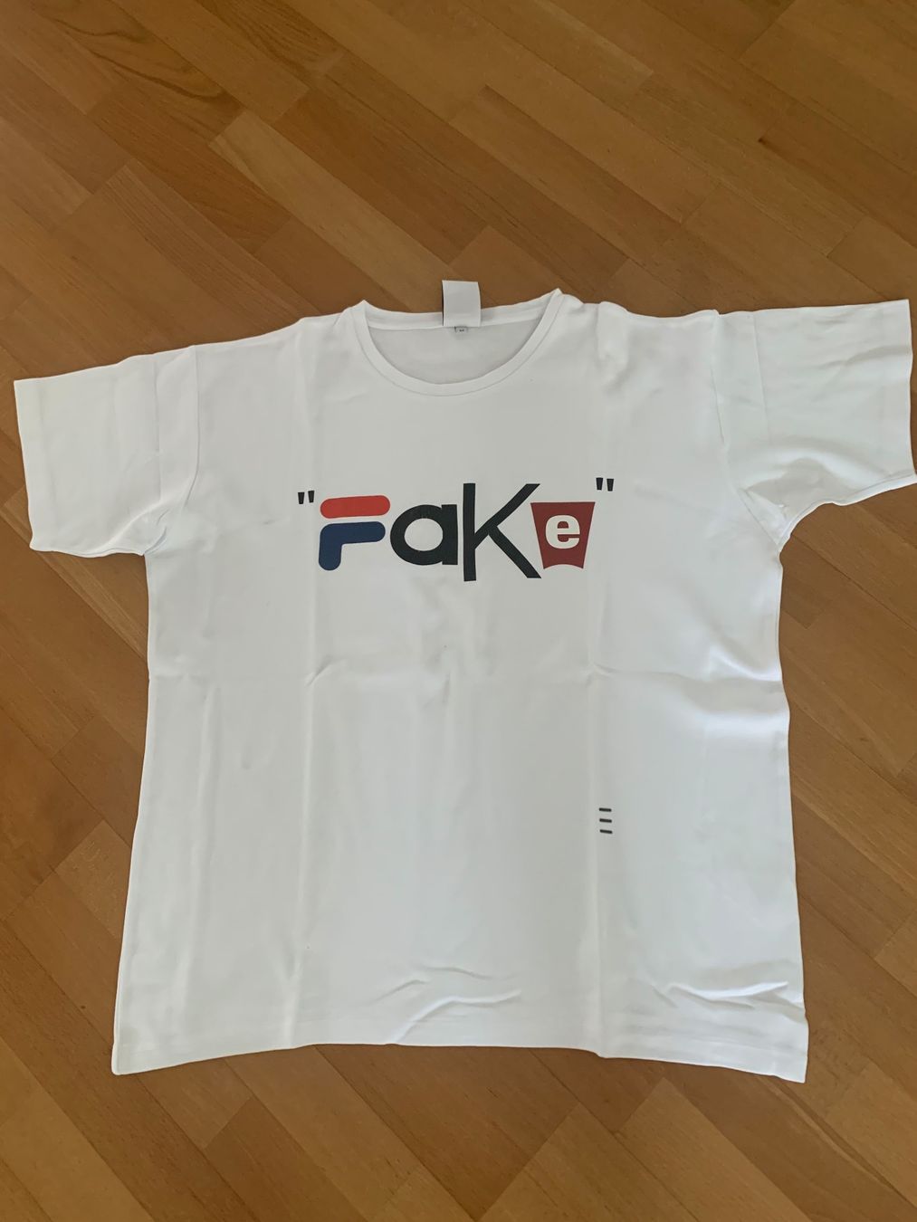T-shirt: T-Shirt vom "Reilly" – Usato da Wetzikon ZH venduto da hypebeast