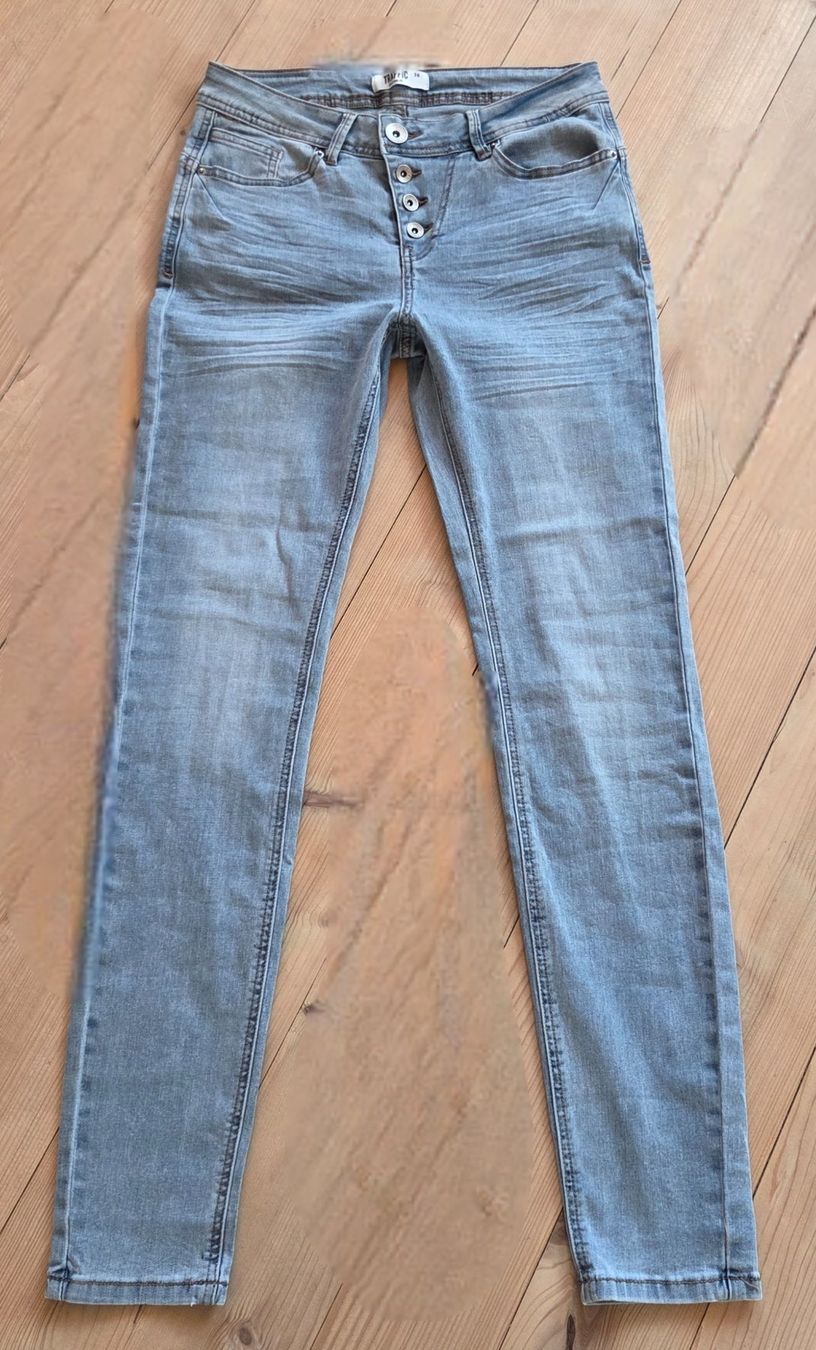 Hosen: Hose / Jeans Denim stretchy ,Traffic Chicorée,Gr. 36 – Gebraucht aus Siblingen von Vany_McDougall 5