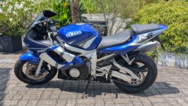 Yamaha YZF-R6 (RJ05) – 2003 – Neue Batterie – Gepflegt