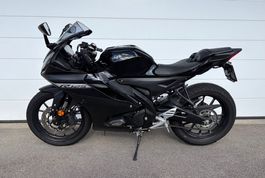 Yamaha YZF-R 125 ABS, Jg. 2024, mit  2400km, Heckumbau....
