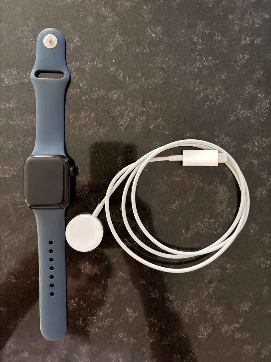 Apple Smartwatch: Apple Watch SE 40mm Aluminium – Gebraucht aus Danis von nic_k7j5