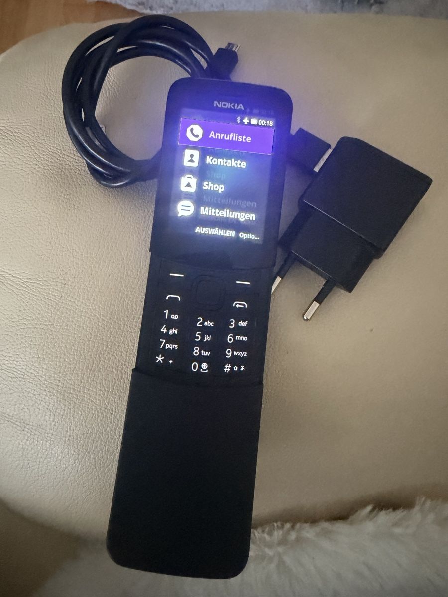 Nokia Telefoni cellulari / Smartphones: Nokia 8110 (4G) ink lgerät – Nuovo (secondo la descrizione) da Regensdorf venduto da mex5145 5