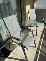 tolles Bistro Set mit 2 neuen Stühlen